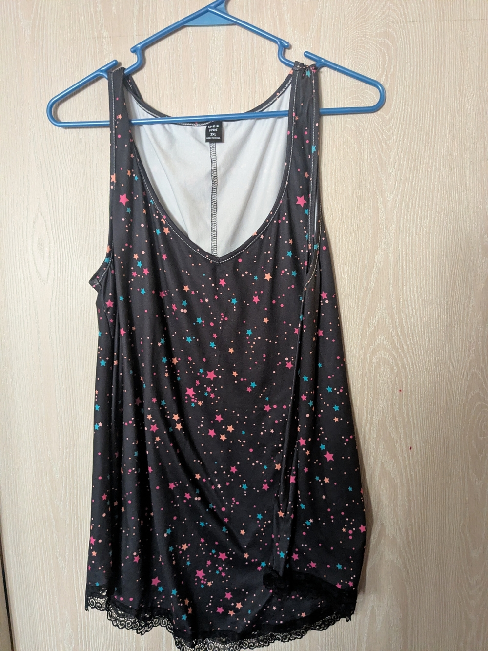 SHEIN Black Star Print Scoop Neck Tank with Lace Trim